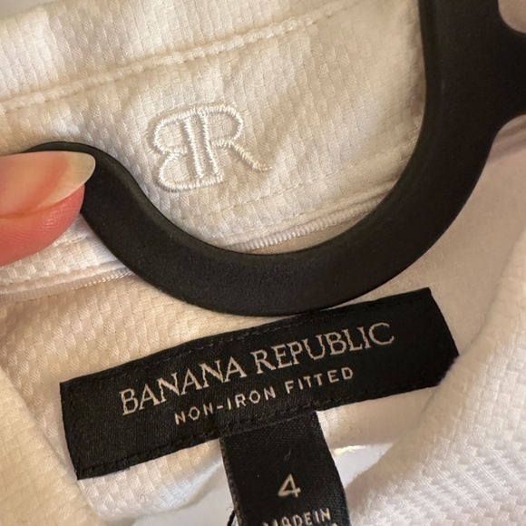 Crisp White Tailored Button Down Banana Republic Blouse - Picture 4 of 6